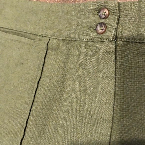 Green Shorts - Ecoté Brand - Picture 3 of 6